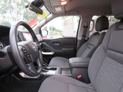 2023 Nissan Frontier SV