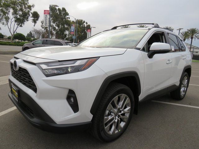 2025 Toyota RAV4 XLE Premium