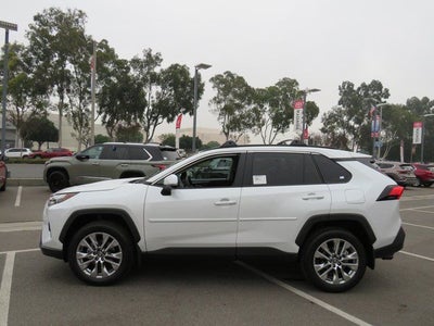 2025 Toyota RAV4 XLE Premium