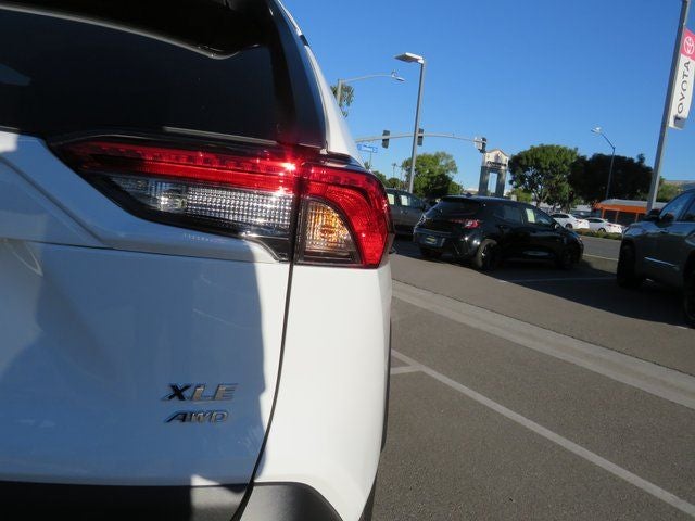 2025 Toyota RAV4 XLE