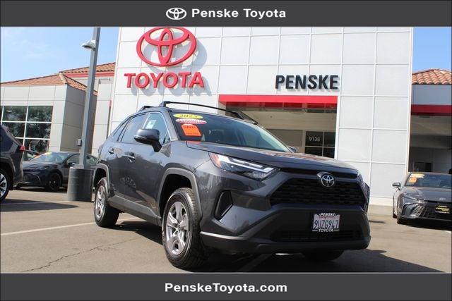 2025 Toyota RAV4 XLE