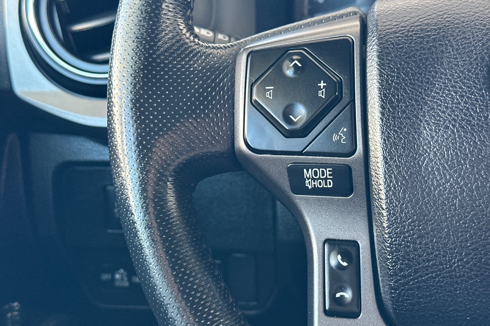 2022 Toyota Tacoma TRD Sport V6