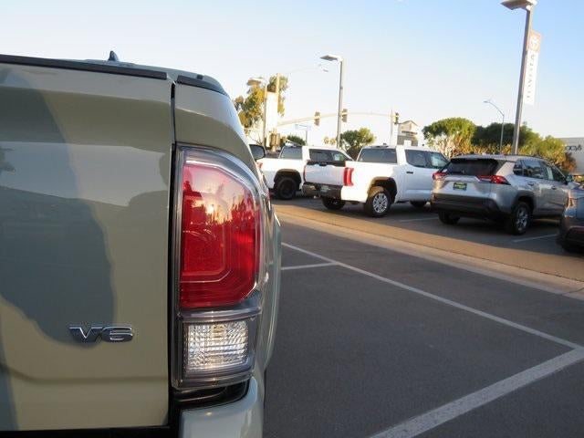 2022 Toyota Tacoma TRD Sport V6