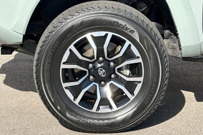 2022 Toyota Tacoma TRD Sport V6