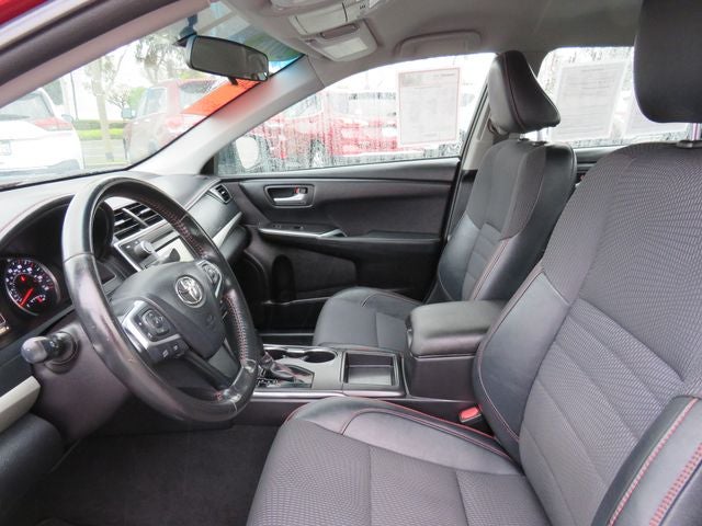 2016 Toyota CAMRY SE