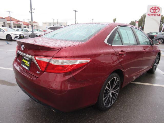 2016 Toyota CAMRY SE