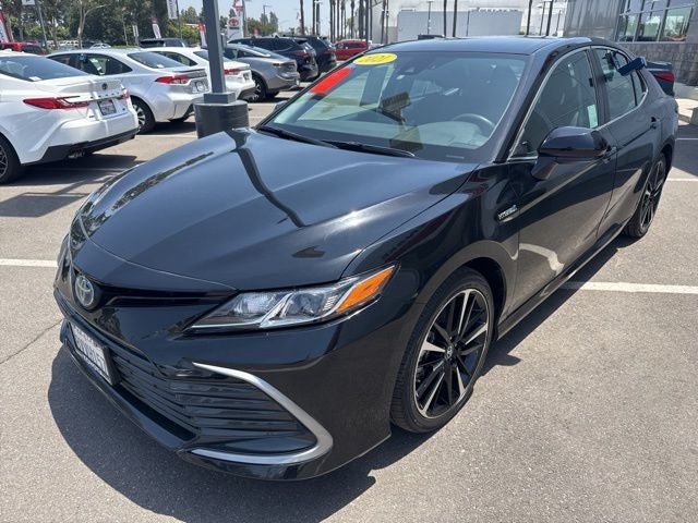 2021 Toyota Camry Hybrid LE