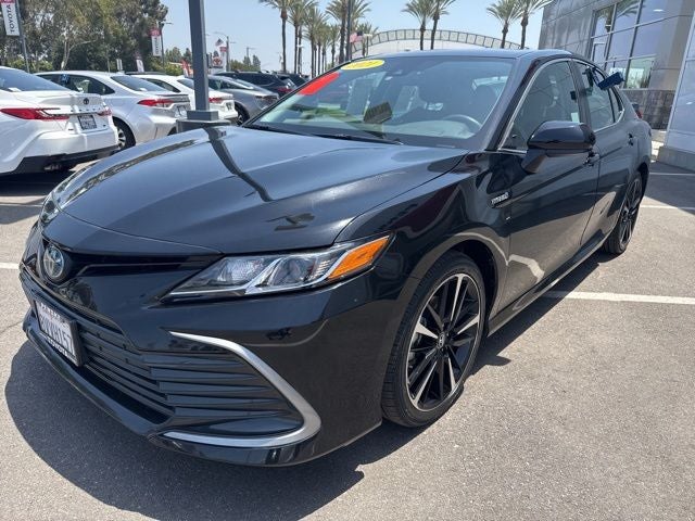 2021 Toyota Camry Hybrid LE