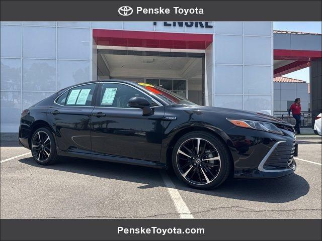 2021 Toyota Camry Hybrid LE