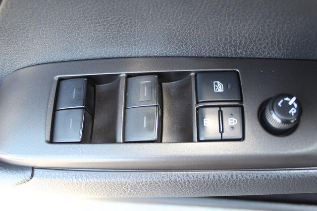 2021 Toyota Camry Hybrid LE