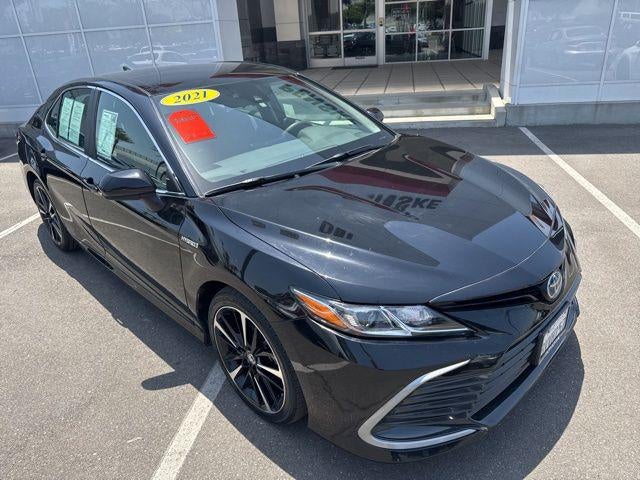2021 Toyota Camry Hybrid LE