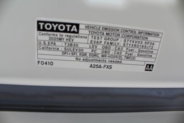 2025 Toyota Camry LE