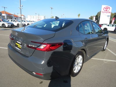 2025 Toyota CAMRY LE