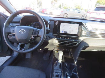 2025 Toyota CAMRY LE