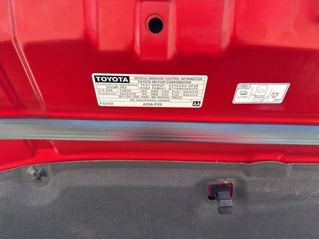 2025 Toyota CAMRY LE