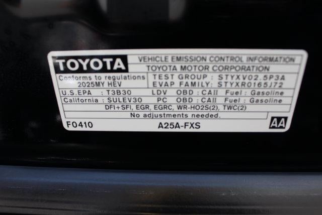 2025 Toyota Camry SE