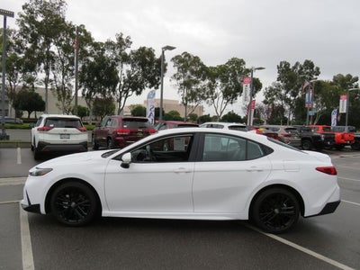 2026 Toyota CAMRY SE