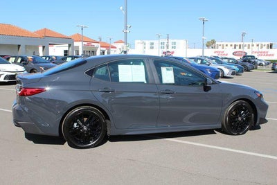2026 Toyota CAMRY SE