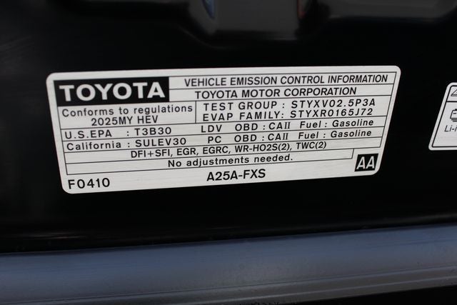 2025 Toyota Camry SE