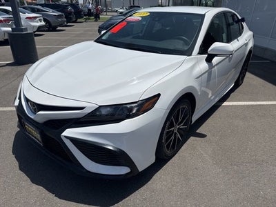 2022 Toyota CAMRY SE