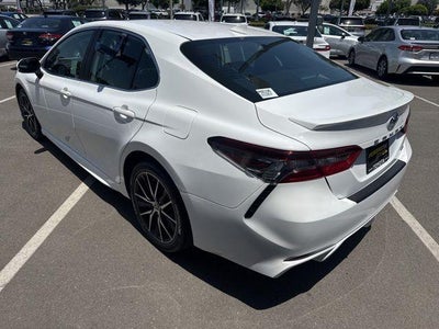 2022 Toyota CAMRY SE