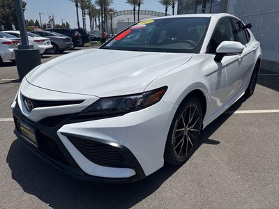 2022 Toyota CAMRY SE