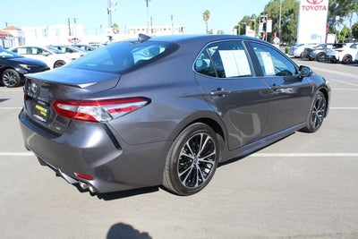 2020 Toyota Camry SE