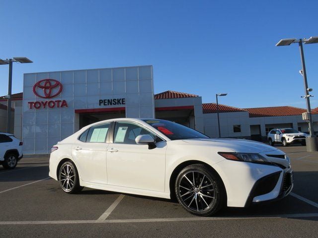 2022 Toyota CAMRY SE