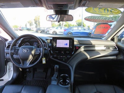 2022 Toyota CAMRY SE
