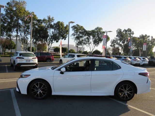 2022 Toyota CAMRY SE