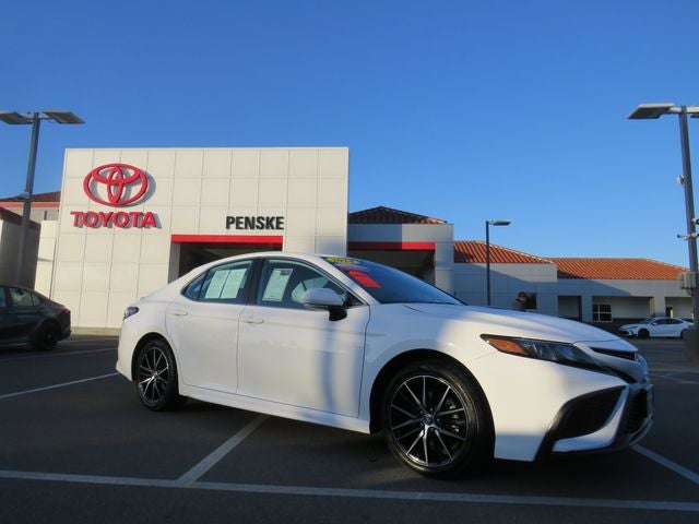 2024 Toyota CAMRY SE