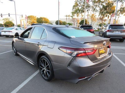 2024 Toyota CAMRY SE