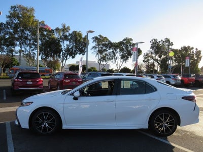 2024 Toyota CAMRY SE