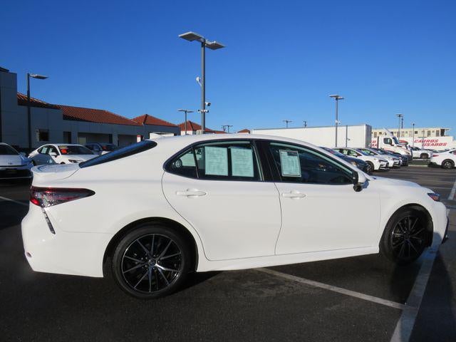 2024 Toyota CAMRY SE