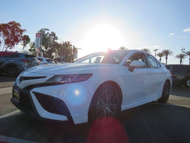 2024 Toyota CAMRY SE