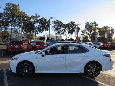 2024 Toyota CAMRY SE