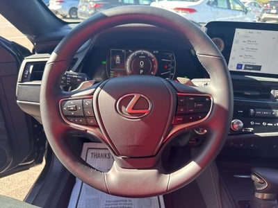 2025 Lexus ES 300h 300h F SPORT Design