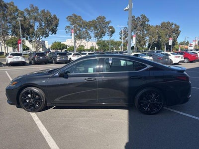 2025 Lexus ES 300h 300h F SPORT Design