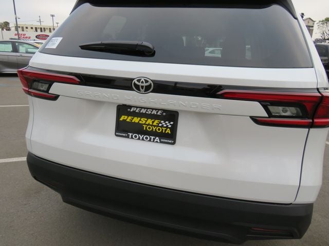 2026 Toyota Grand Highlander LE