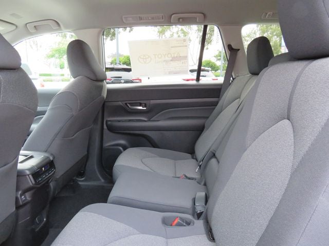 2026 Toyota Grand Highlander LE