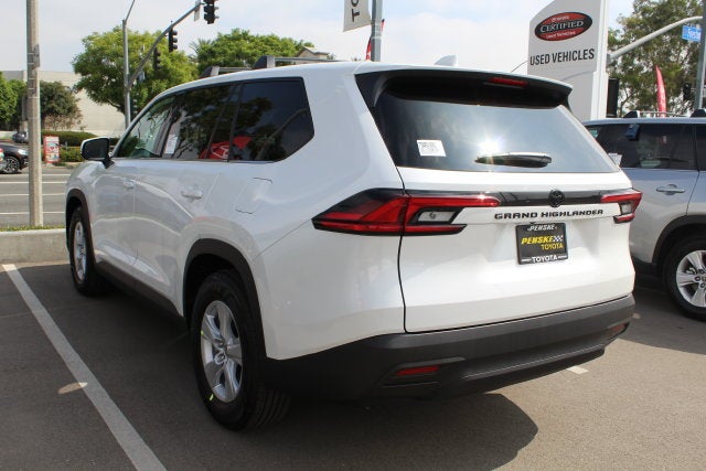 2026 Toyota Grand Highlander LE