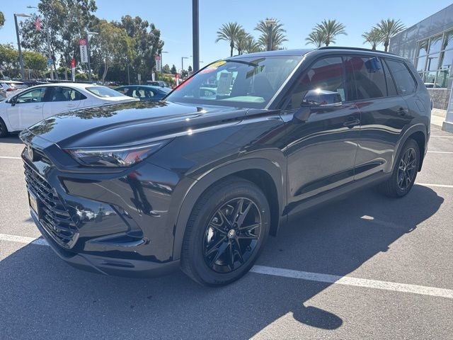 2026 Toyota GRAND HIGHLANDER HEV Nightshade Edition