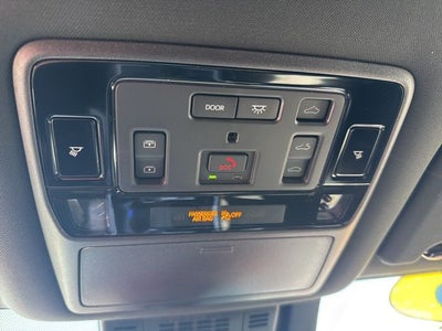 2026 Toyota GRAND HIGHLANDER HEV Nightshade Edition