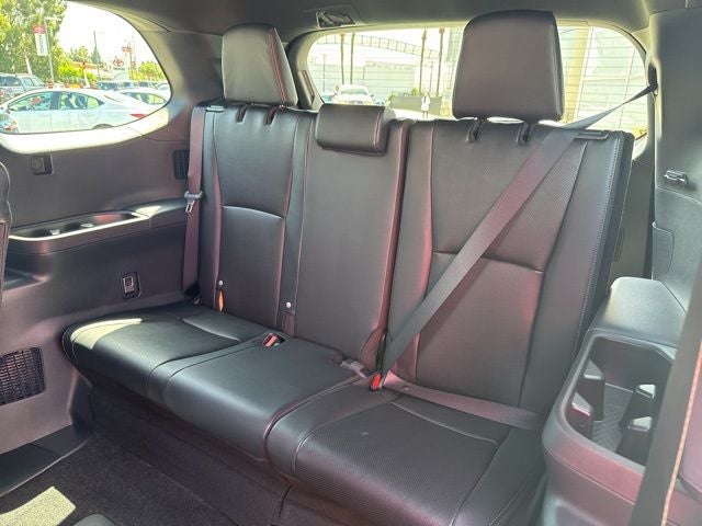 2026 Toyota GRAND HIGHLANDER HEV Nightshade Edition