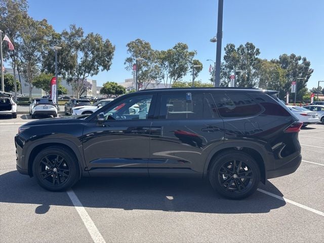 2026 Toyota GRAND HIGHLANDER HEV Nightshade Edition