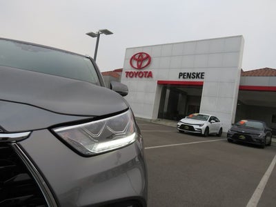2026 Toyota Highlander Hybrid Hybrid Platinum