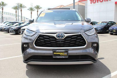2022 Toyota Highlander Hybrid Platinum