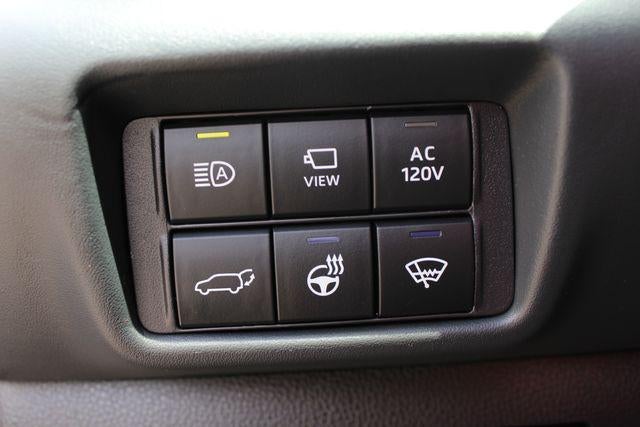 2022 Toyota Highlander Hybrid Platinum