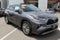 2022 Toyota Highlander Hybrid Platinum