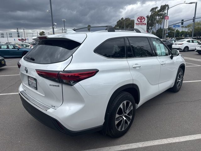 2022 Toyota Highlander Hybrid XLE